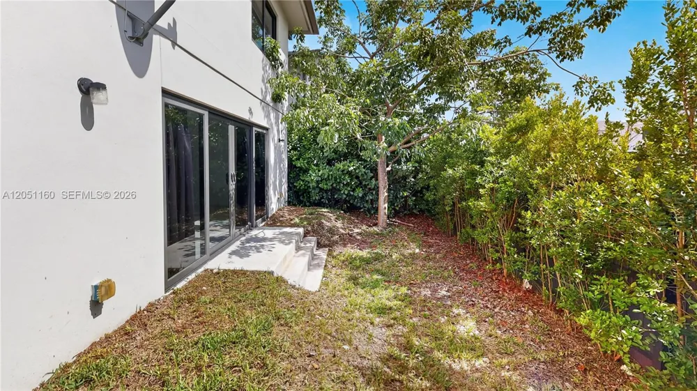205 NW 12th Ct Florida City, FL 33034