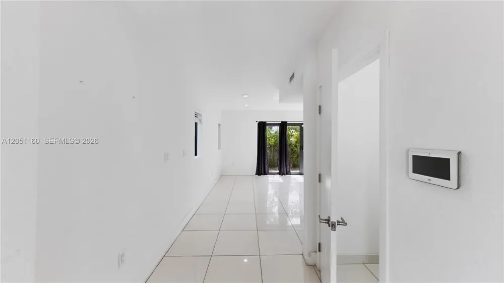 205 NW 12th Ct Florida City, FL 33034