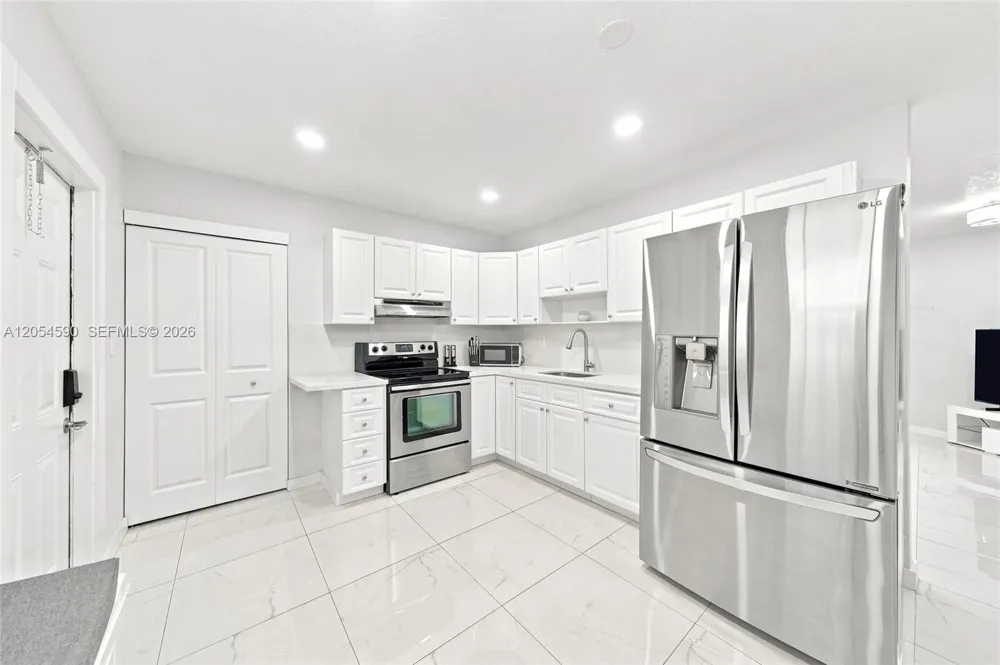 5632 SW 36th Ct West Park, FL 33023