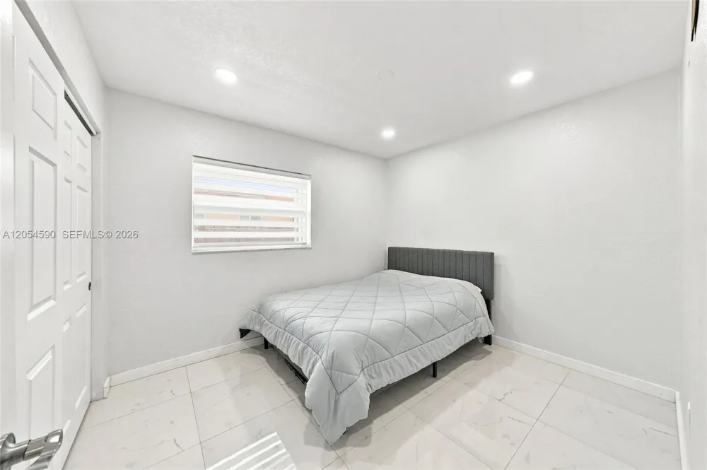 5632 SW 36th Ct West Park, FL 33023