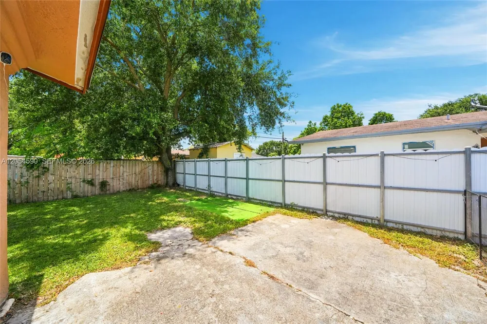 5632 SW 36th Ct West Park, FL 33023