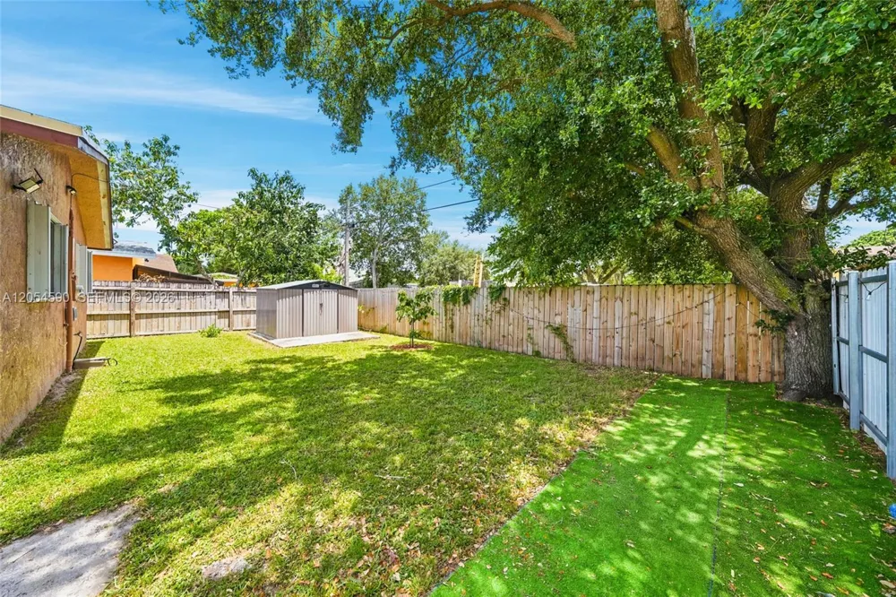 5632 SW 36th Ct West Park, FL 33023