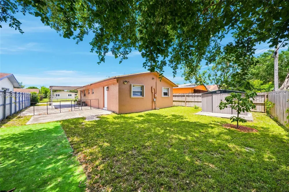 5632 SW 36th Ct West Park, FL 33023