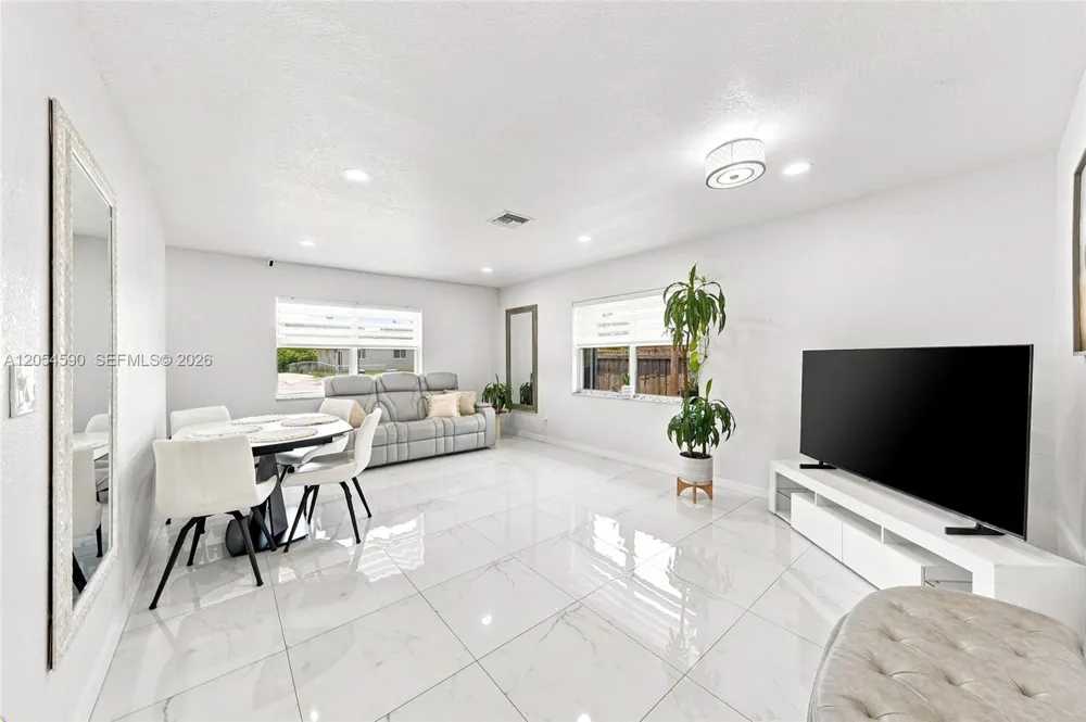 5632 SW 36th Ct West Park, FL 33023