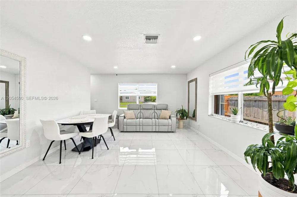 5632 SW 36th Ct West Park, FL 33023
