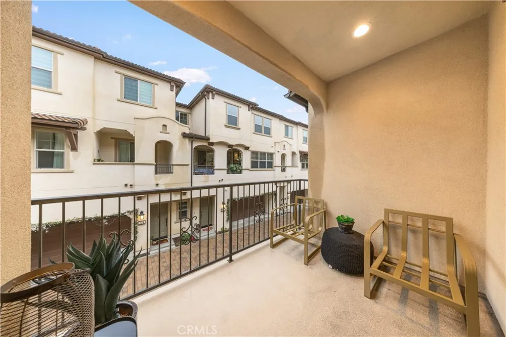 207 Winterbrook Lake Forest, CA 92610