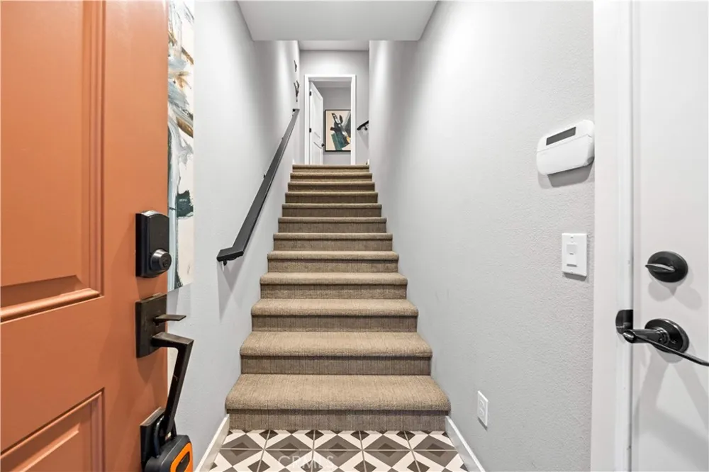 207 Winterbrook Lake Forest, CA 92610