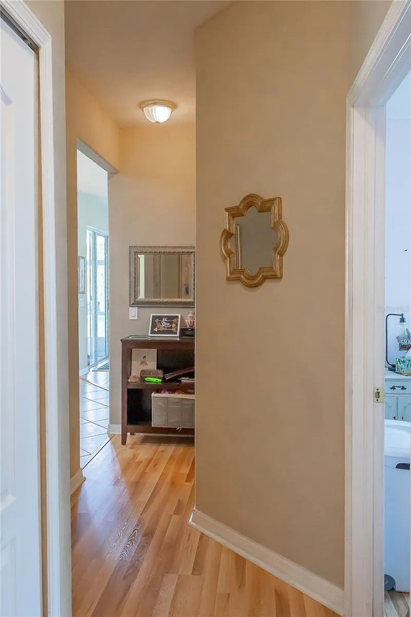 307 CARRIAGE OAK PL Seffner, FL 33584