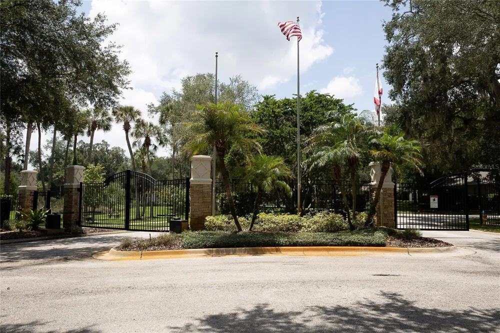 307 CARRIAGE OAK PL Seffner, FL 33584