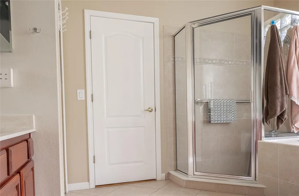 307 CARRIAGE OAK PL Seffner, FL 33584