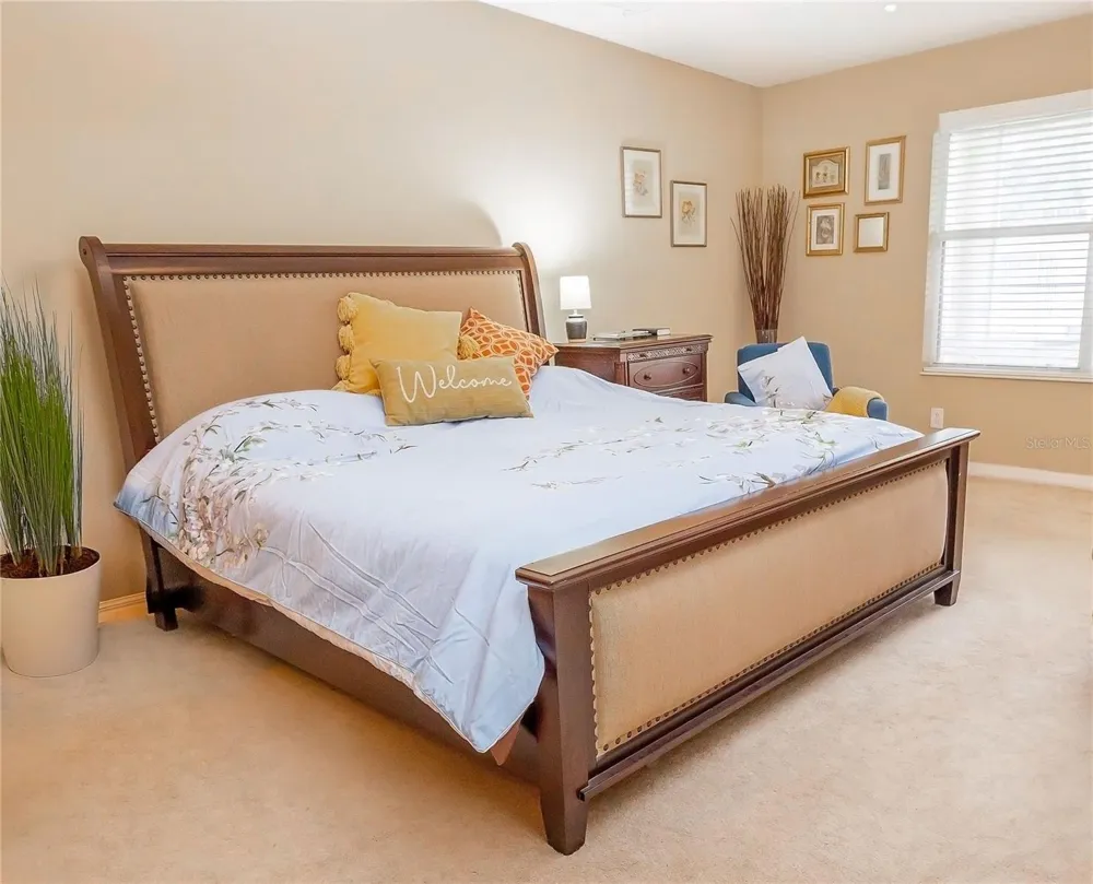 307 CARRIAGE OAK PL Seffner, FL 33584