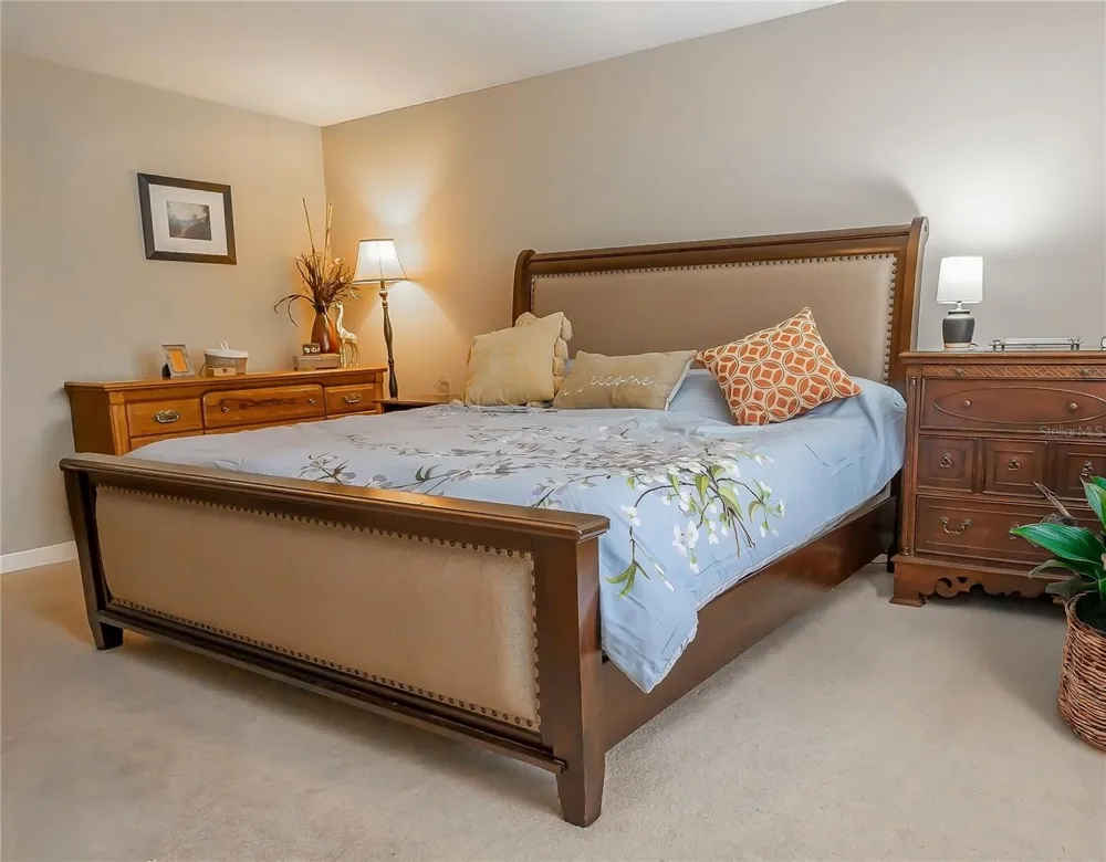 307 CARRIAGE OAK PL Seffner, FL 33584