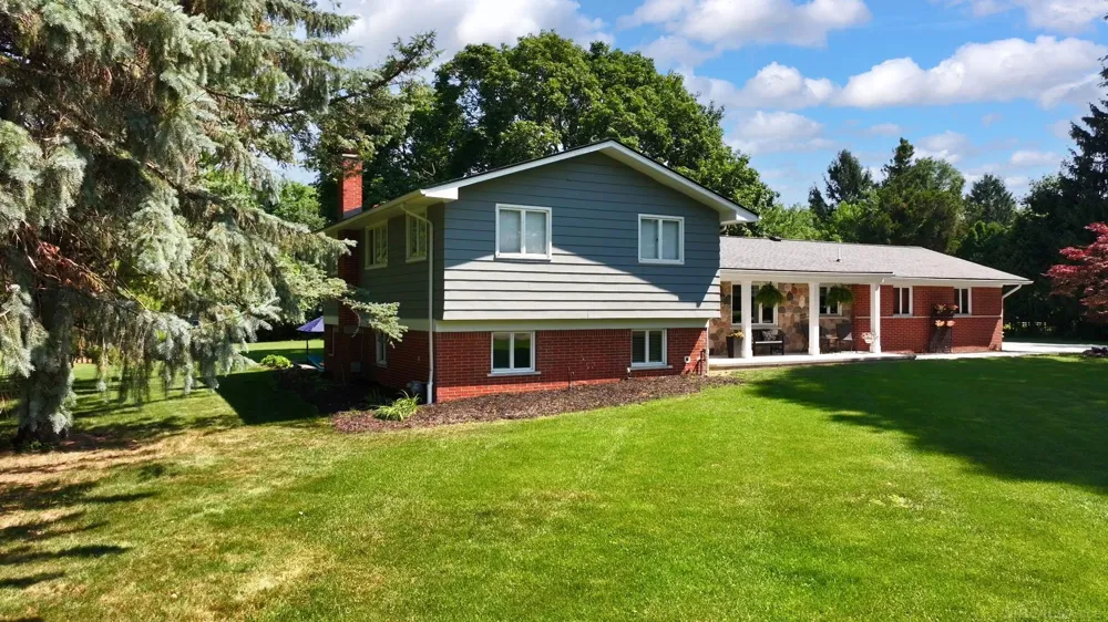 41306 Llewelyn Court Northville City, MI 48167
