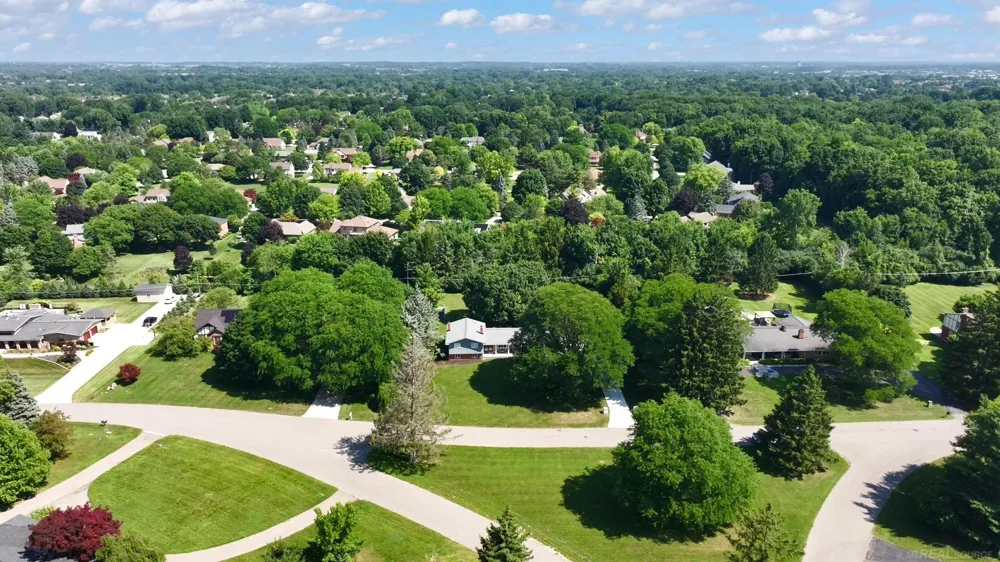 41306 Llewelyn Court Northville City, MI 48167