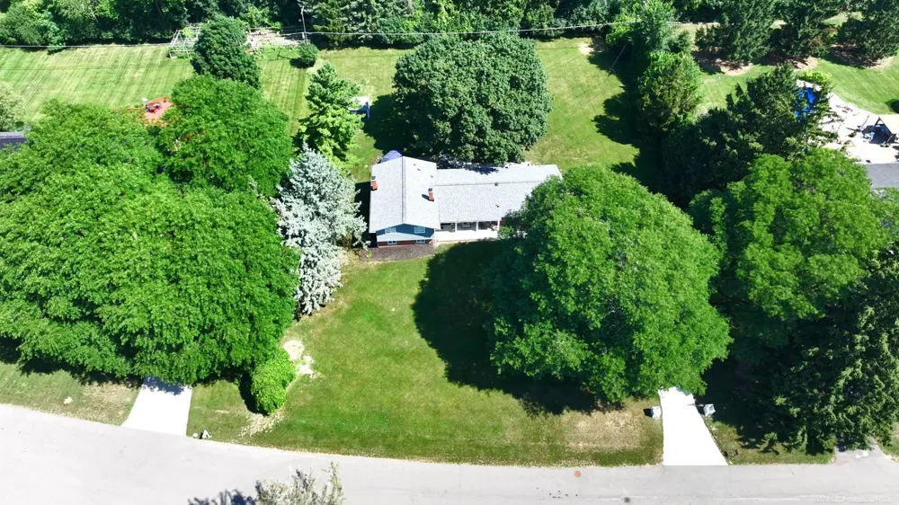 41306 Llewelyn Court Northville City, MI 48167