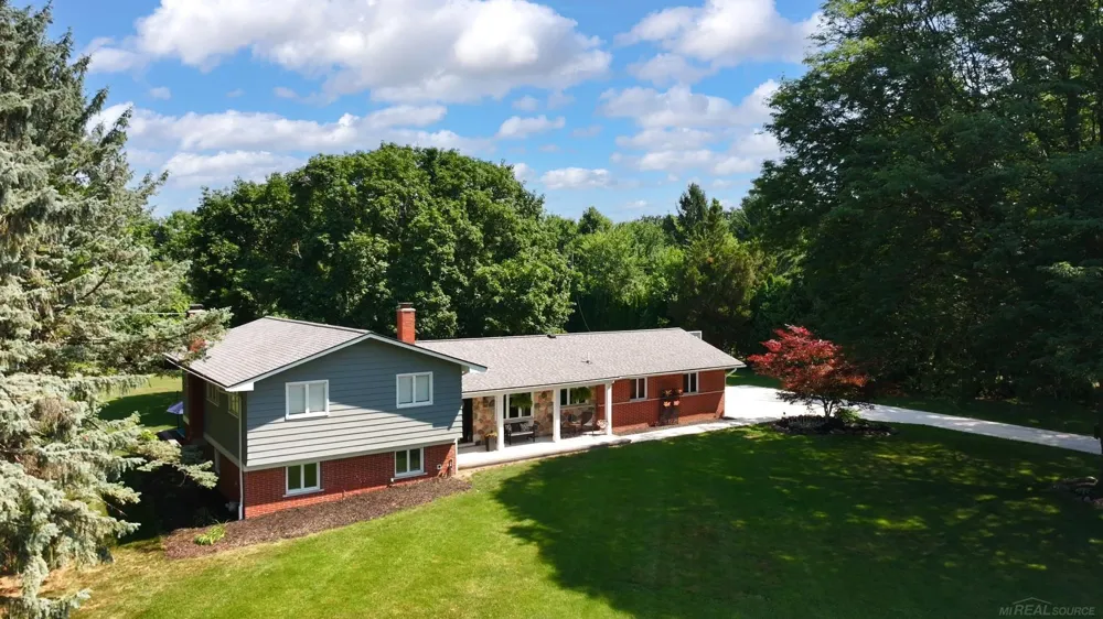 41306 Llewelyn Court Northville City, MI 48167