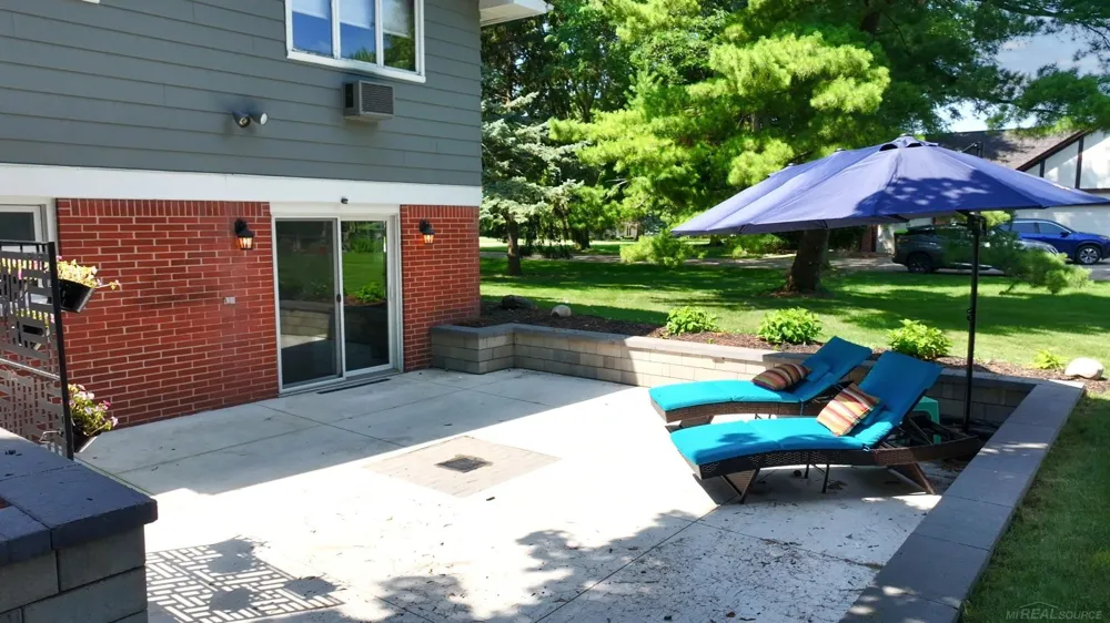 41306 Llewelyn Court Northville City, MI 48167