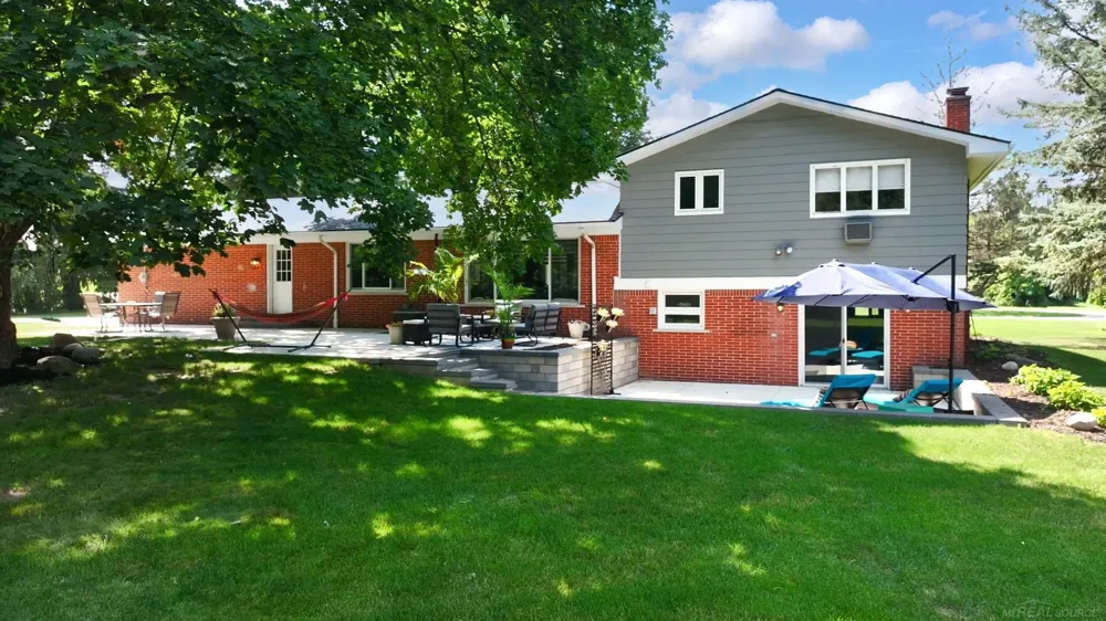 41306 Llewelyn Court Northville City, MI 48167
