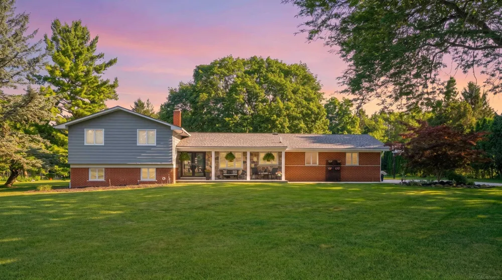 41306 Llewelyn Court Northville City, MI 48167
