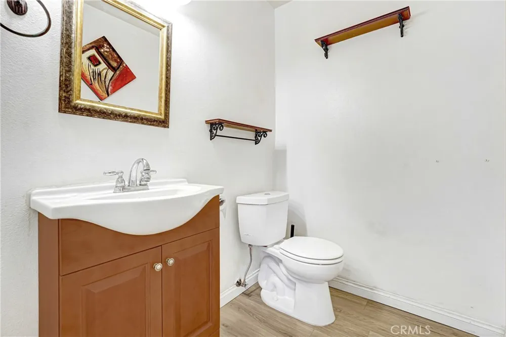 7301 Lennox Avenue #D13 Van Nuys, CA 91405