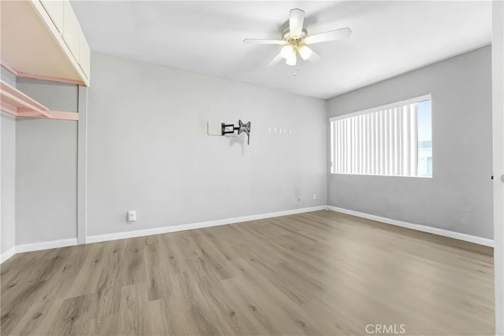 7301 Lennox Avenue #D13 Van Nuys, CA 91405
