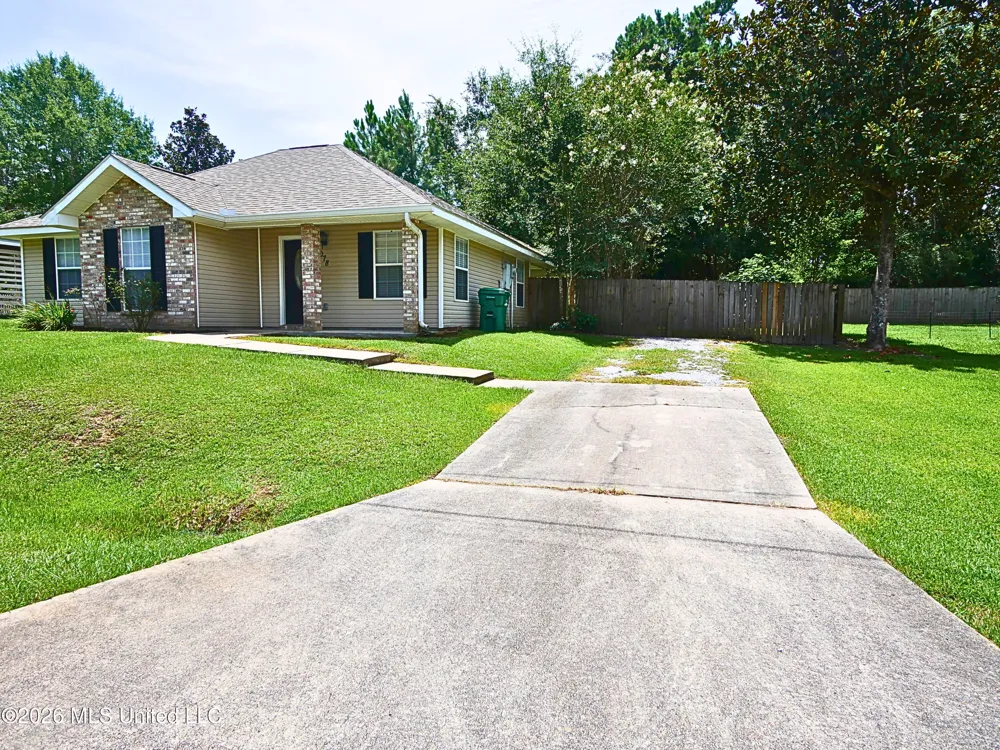 1078 Lilinoe Way Diamondhead, MS 39525