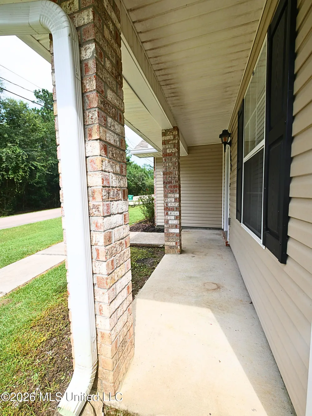 1078 Lilinoe Way Diamondhead, MS 39525