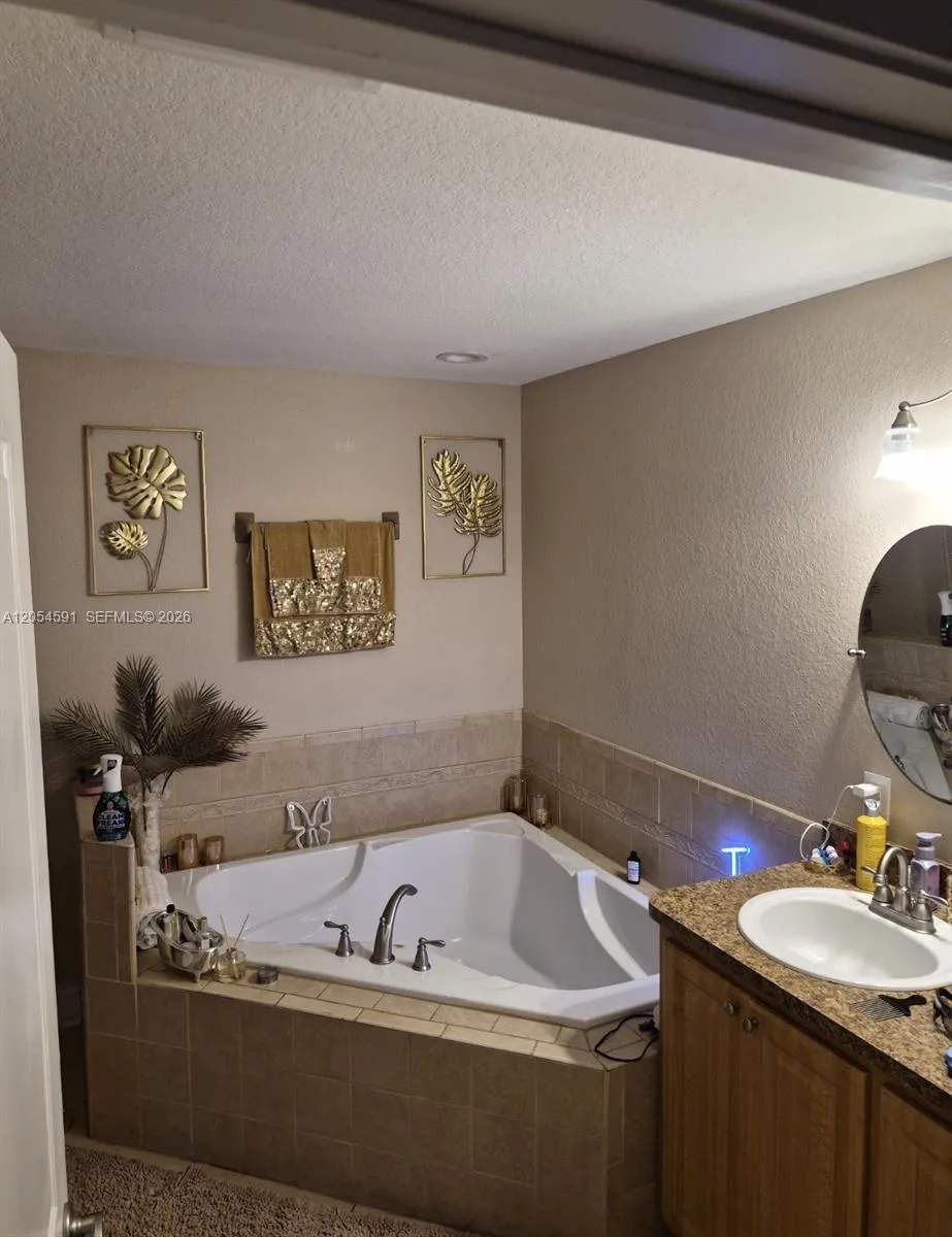 4856 ARCHIE LN Other City - In The State Of Florida, FL 33905