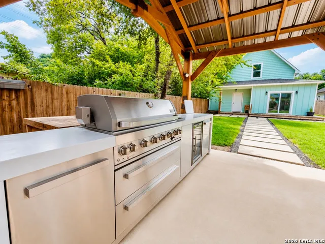 623 Saint Charles San Antonio, TX 78202