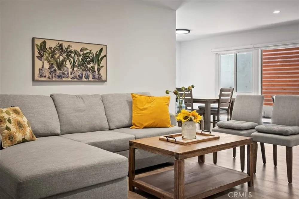 2648 State Street #25 Santa Barbara, CA 93105