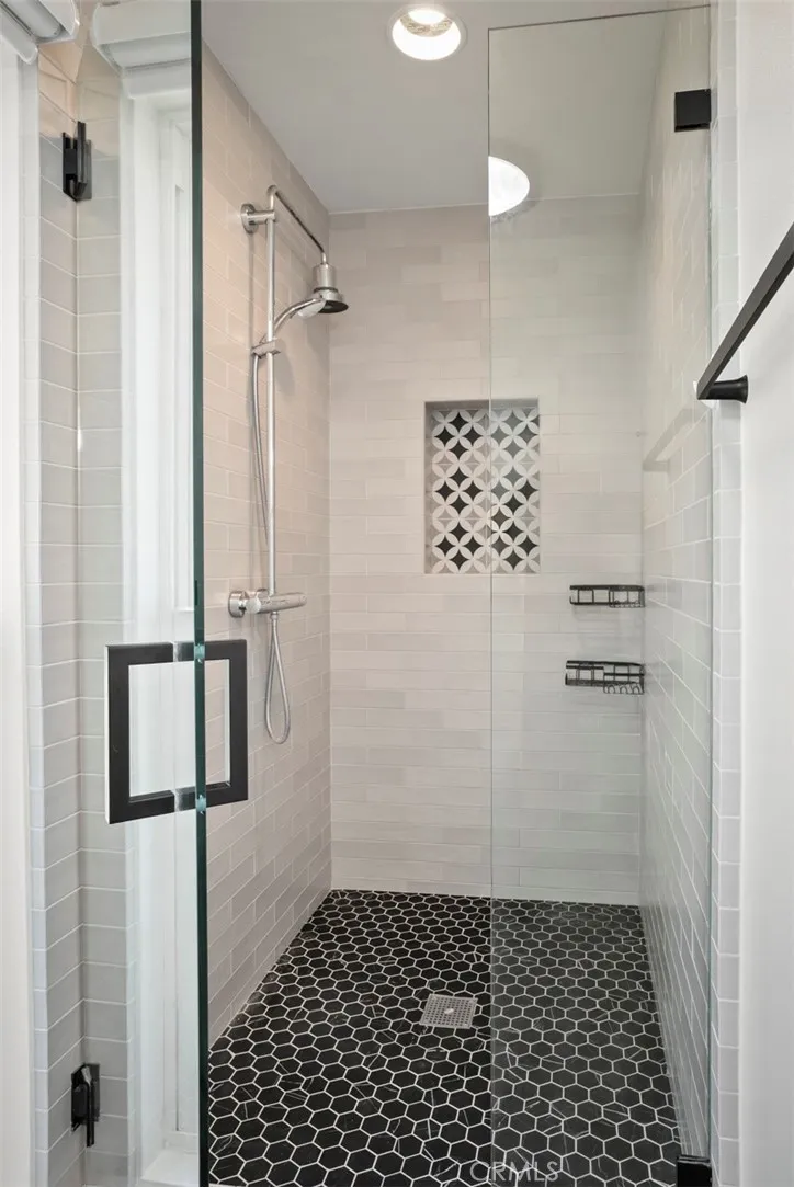 2648 State Street #25 Santa Barbara, CA 93105