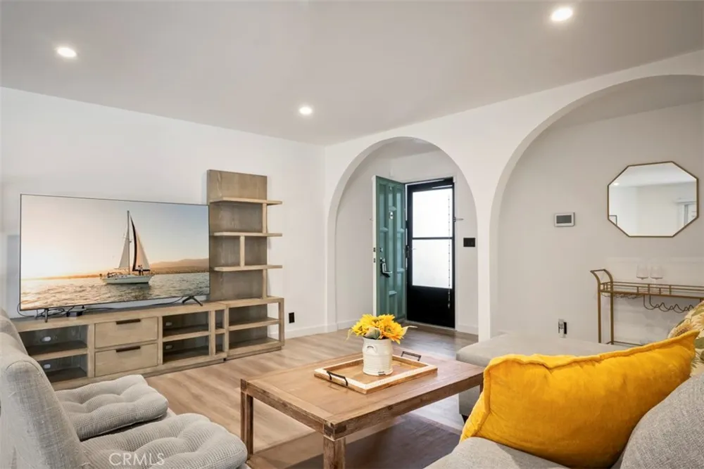 2648 State Street #25 Santa Barbara, CA 93105