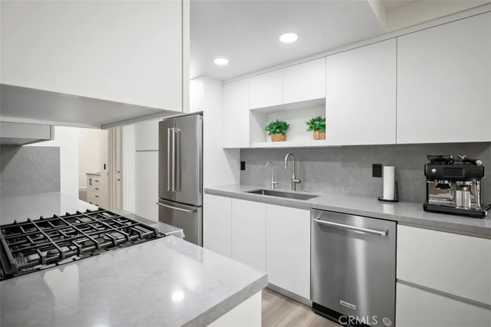 2648 State Street #25 Santa Barbara, CA 93105