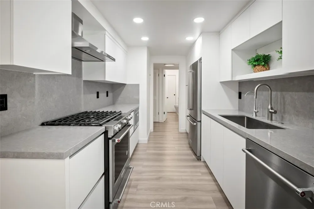 2648 State Street #25 Santa Barbara, CA 93105