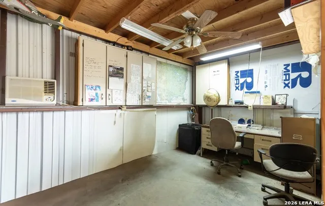 120 Vagabond Marion, TX 78124