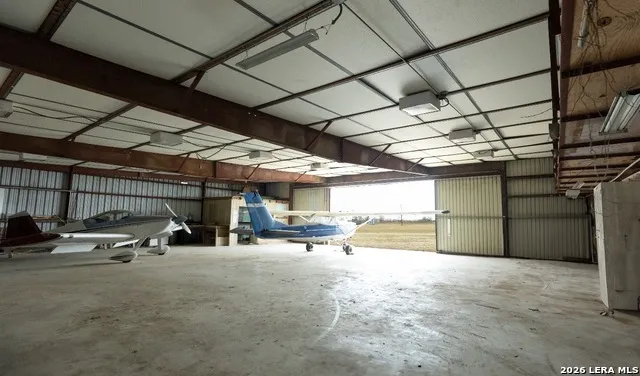 120 Vagabond Marion, TX 78124