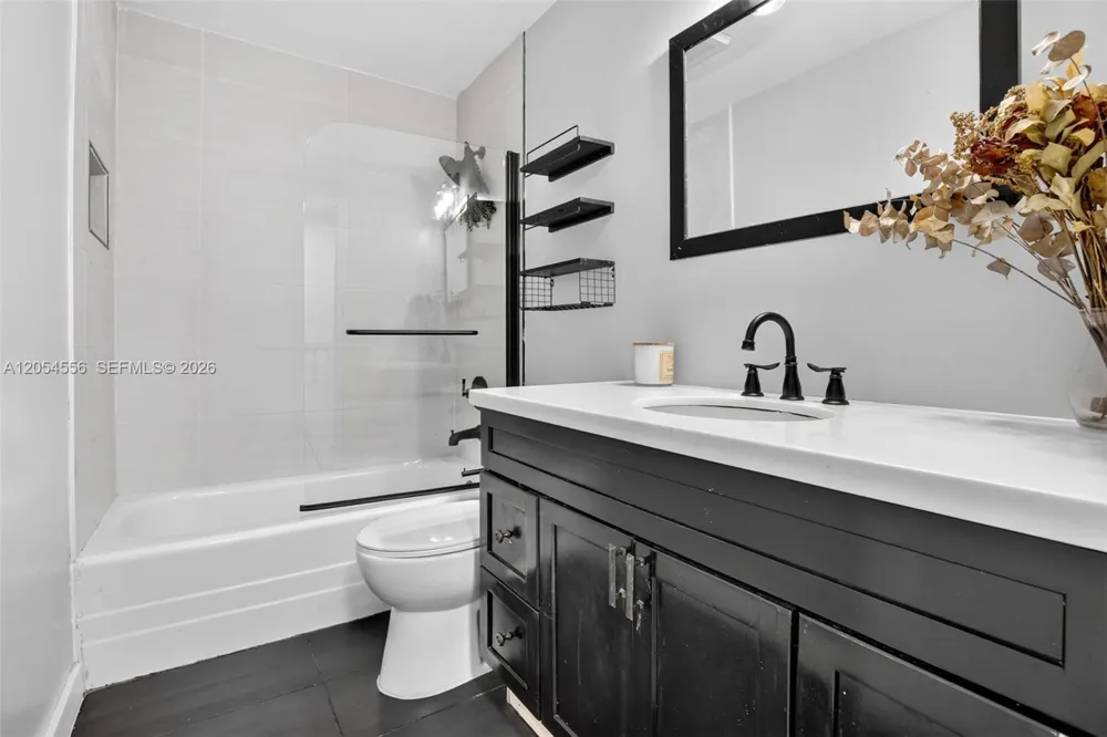 4070 Sierra Ter Sunrise, FL 33351