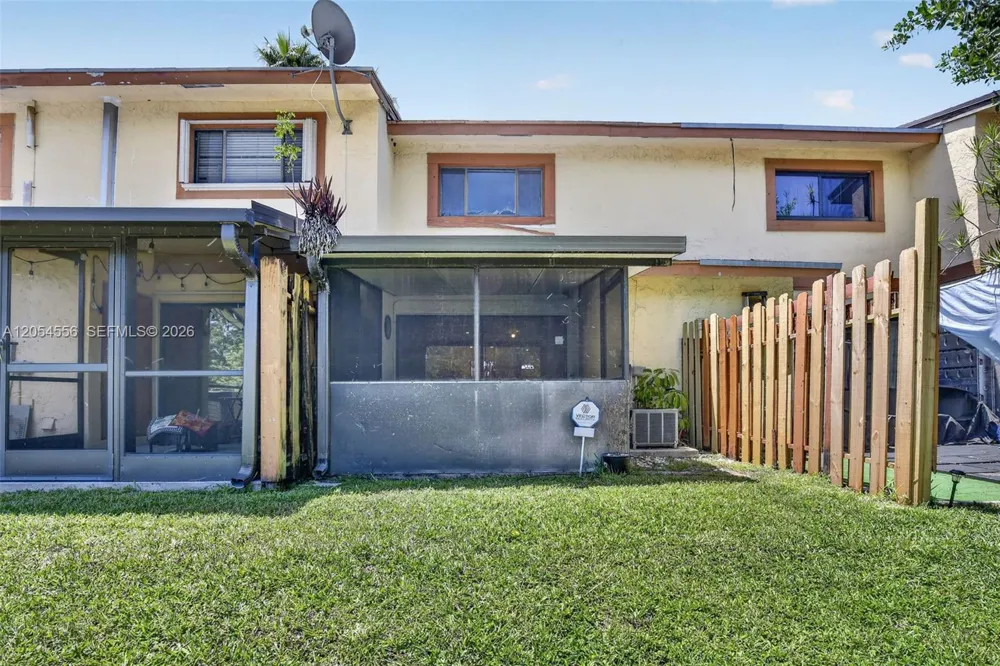 4070 Sierra Ter Sunrise, FL 33351