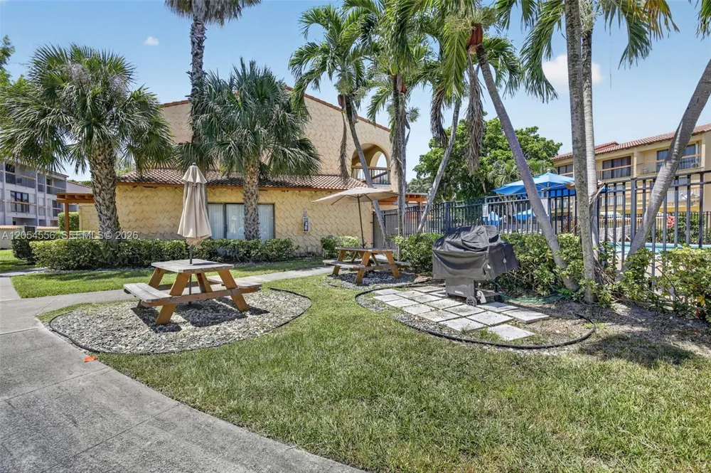 4070 Sierra Ter Sunrise, FL 33351