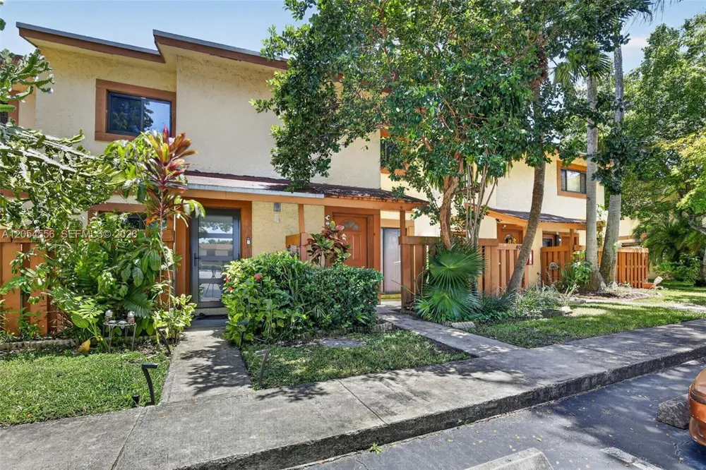 4070 Sierra Ter Sunrise, FL 33351