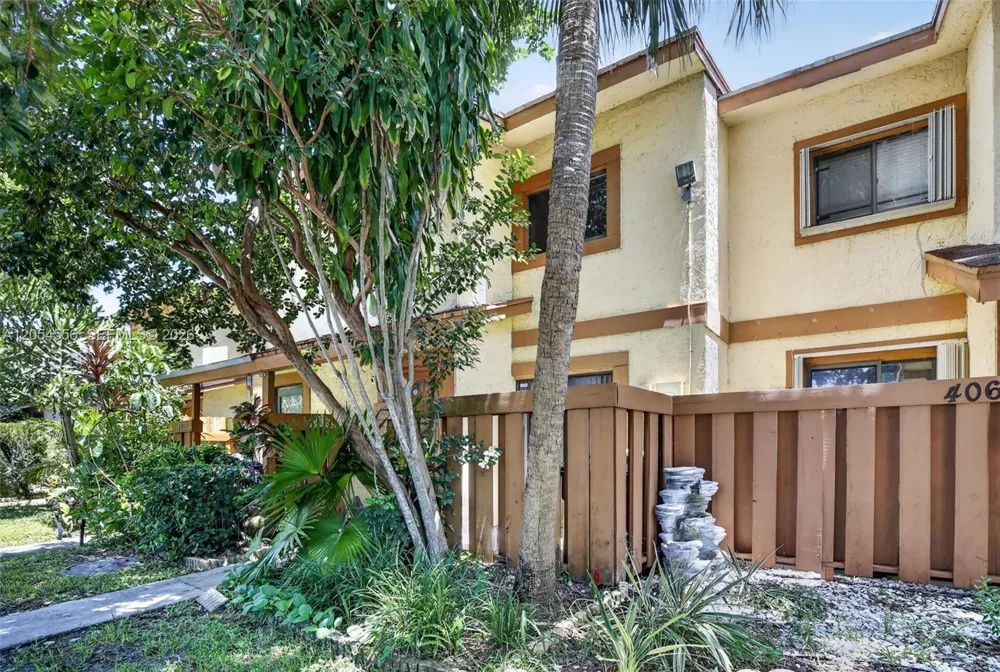 4070 Sierra Ter Sunrise, FL 33351