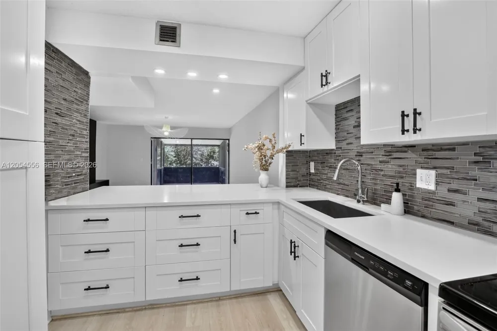 4070 Sierra Ter Sunrise, FL 33351