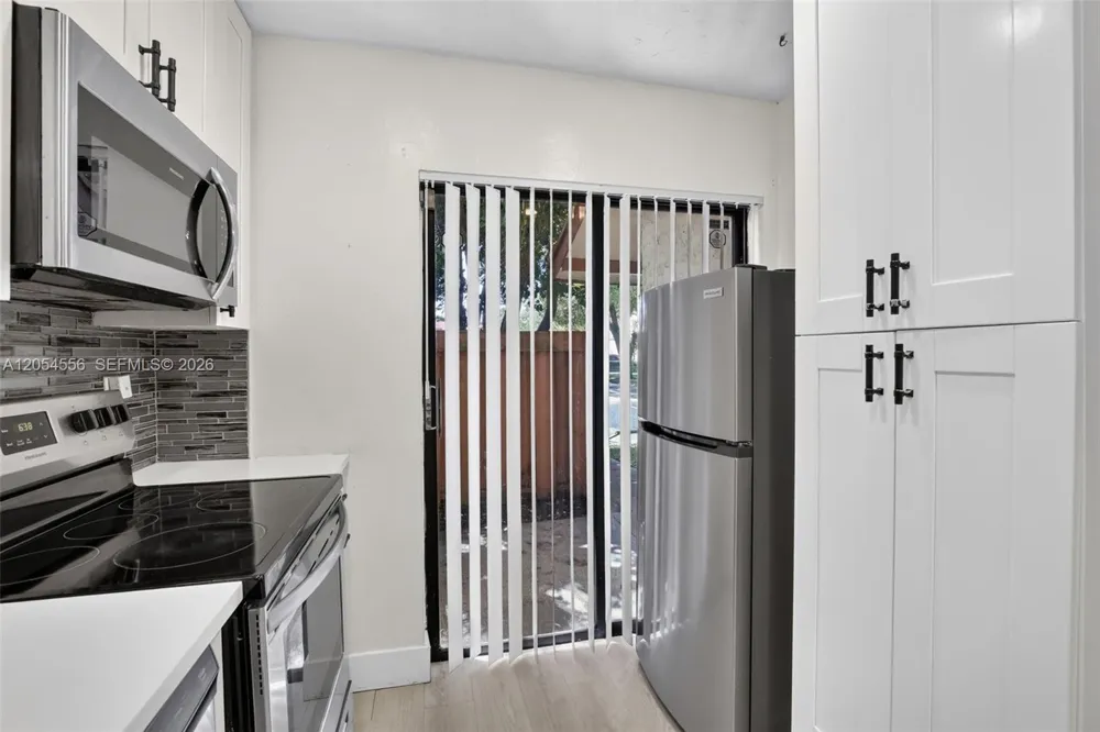 4070 Sierra Ter Sunrise, FL 33351