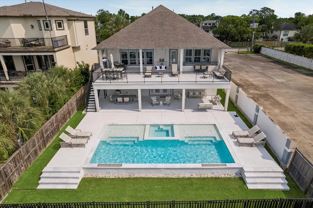 2230 Marina Way Kemah, TX 77565