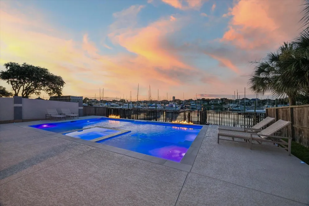 2230 Marina Way Kemah, TX 77565