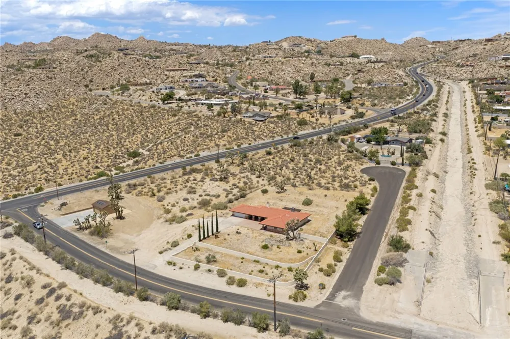 6464 Rome Court Yucca Valley, CA 92284