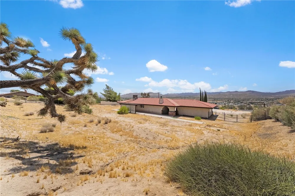 6464 Rome Court Yucca Valley, CA 92284