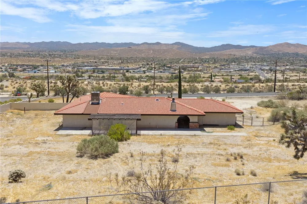 6464 Rome Court Yucca Valley, CA 92284