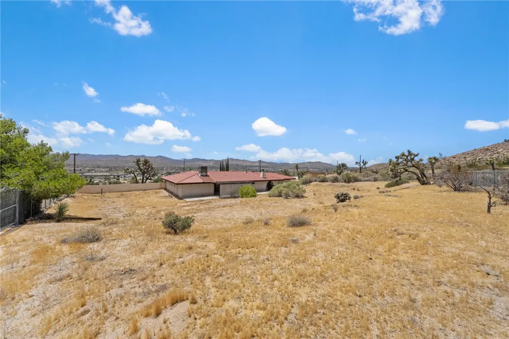 6464 Rome Court Yucca Valley, CA 92284
