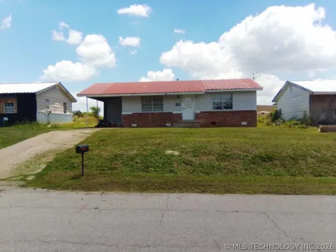 305 NE 8th